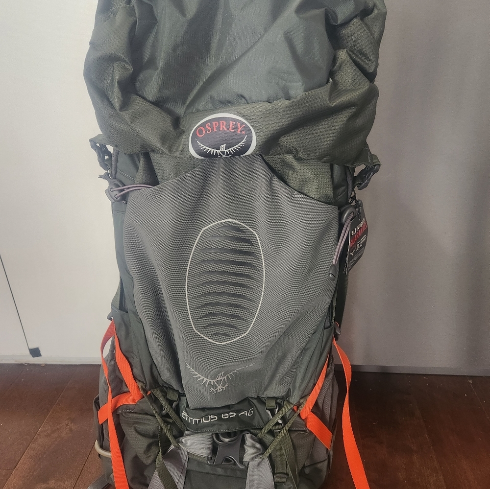Osprey atmos 65 backpack